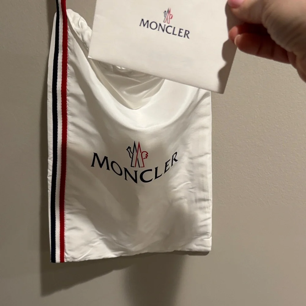 Moncler White Drawstring Bag with Red & Blue Strap - Authentic - Picture 4 of 12